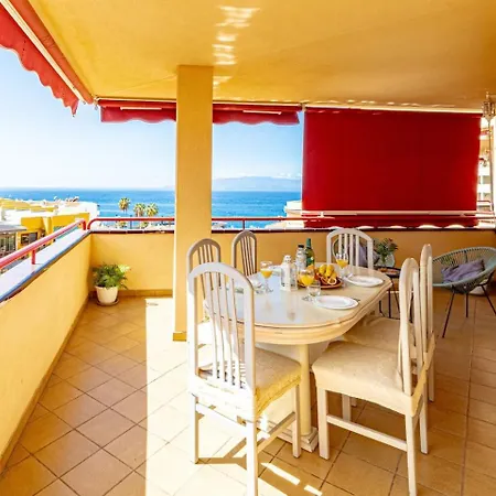 Large Terrace Jardin شقة *